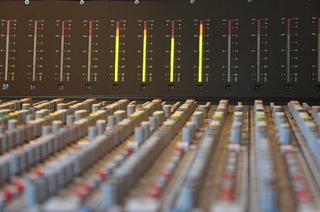 gray audio mixer thumbnail