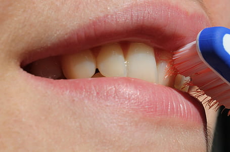 person's teeth thumbnail