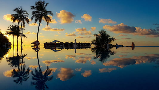 mirror photography of island thumbnail