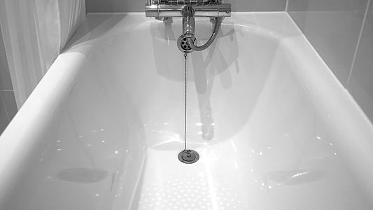 white ceramic bathtub thumbnail