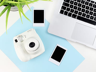 shallow focus of camera thumbnail