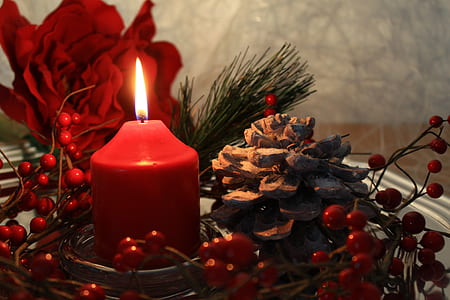 red candle thumbnail