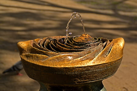 round brown flower fountain thumbnail