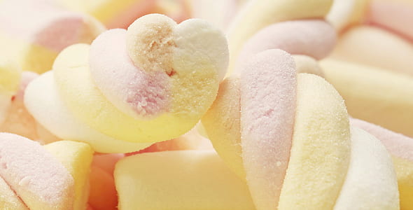 close-up photo of twisted marshmallows thumbnail