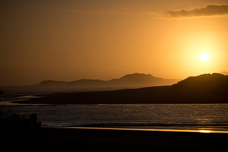 silhouette photo of mountain thumbnail