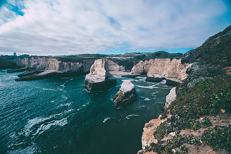 aerial photography of an island thumbnail