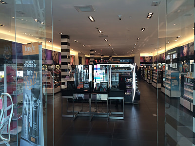 makeup store thumbnail