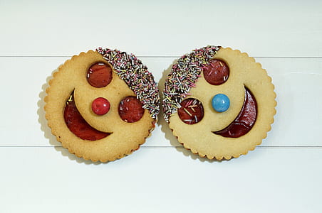 two round cookies with toppings thumbnail