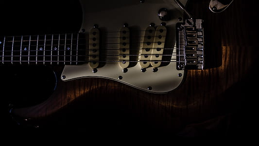 brown electric guitar thumbnail