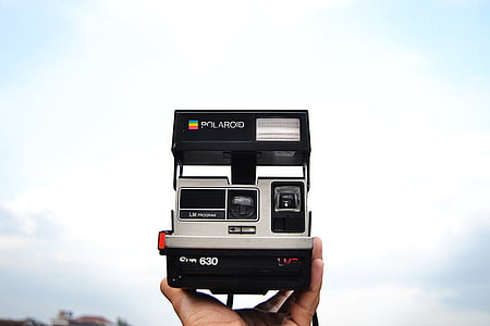 gray and black Polaroid land camera thumbnail