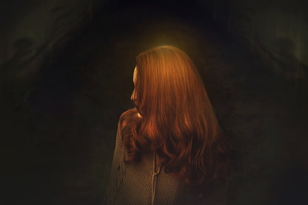 woman in brown top painting thumbnail