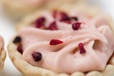 Macro shot of raspberry tart thumbnail