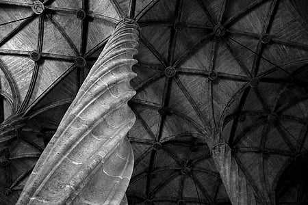grayscale photo of house thumbnail