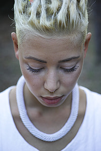 woman wearing white necklace thumbnail