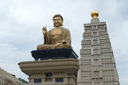 Gautama buddha statue thumbnail