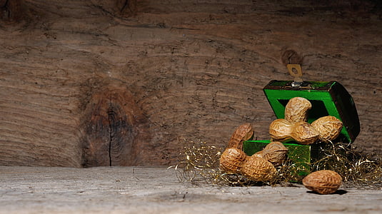 brown peanuts and green box thumbnail