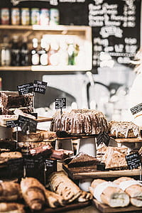 Brown and White Cakes thumbnail