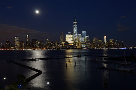 New York cityscape at night thumbnail