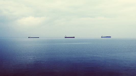 boats on body of water thumbnail