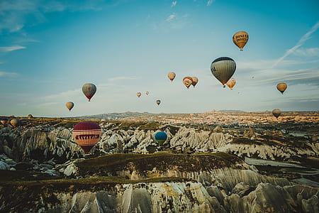 hot air balloon floating on air thumbnail