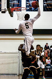 man about to dunk thumbnail