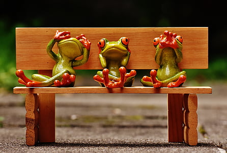three wise frog figurrines thumbnail