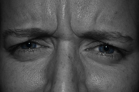 closeup photo of man's face thumbnail