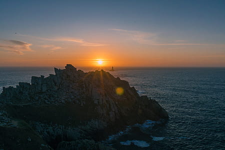 landscape photo of cliff thumbnail