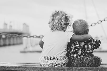 gray scale boy and girl wallpaper thumbnail