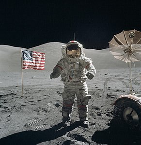 astronaut on moon thumbnail