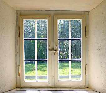 room with closed window thumbnail