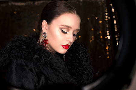 woman wearing black top thumbnail