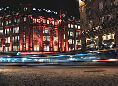 Galeries Lafayette building thumbnail