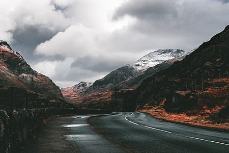 Road Between Mountains thumbnail