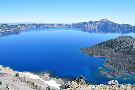 Grand overlook of Crater lake National Park, Oregon thumbnail