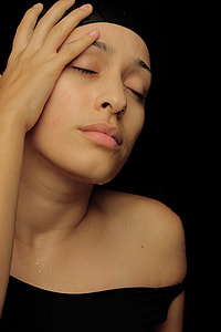 woman wearing black off-shoulder top thumbnail