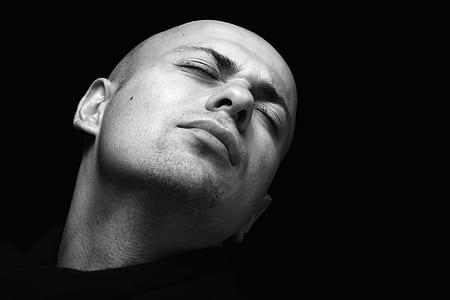 men's face thumbnail