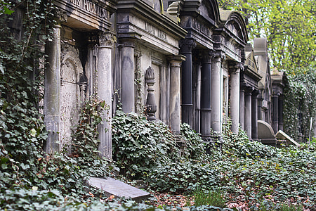 gray concrete walls with pillars thumbnail
