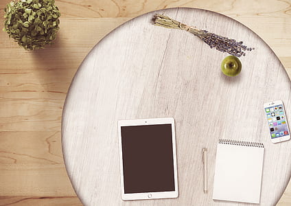 silver iPad thumbnail