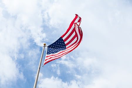 flag of the United States of America during daytime thumbnail