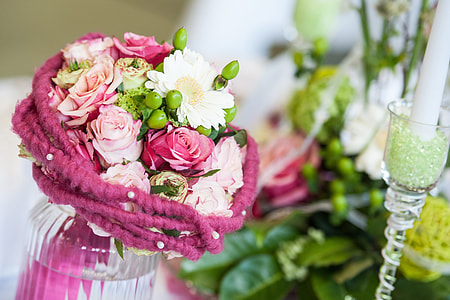 Flowers for wedding bride thumbnail