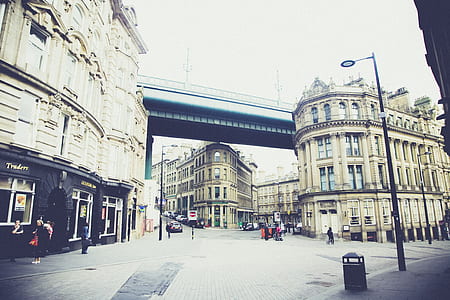 landscape photography of building thumbnail
