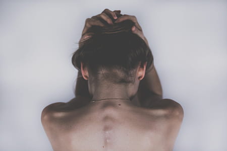 topless woman back view thumbnail