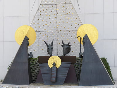 The Nativity statue thumbnail