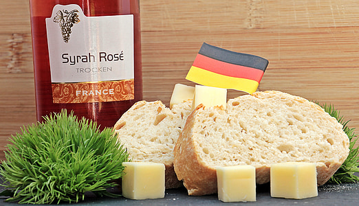 sliced bread, cheese, and Syrah Rose bottle thumbnail