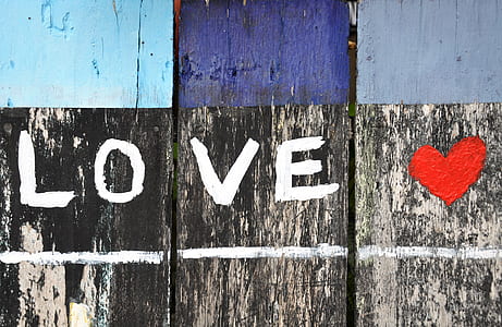 love heart fence thumbnail