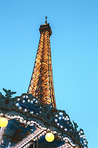 gold tower under the blue sky thumbnail