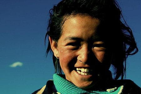 woman taking selfie thumbnail