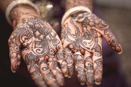 black mendhi bridal tattoo thumbnail