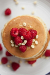 pancake with strawberries thumbnail